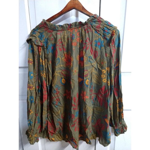 Vintage-Style Floral Easel M Blouse With Ruching & Button Details - Picture 2 of 5